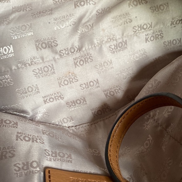 Michael Kors purse - Picture 6 of 7